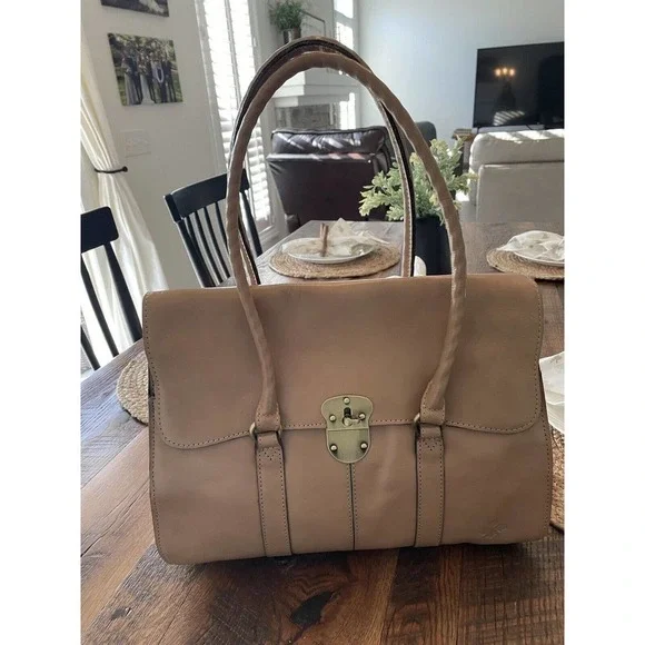 NWOT Gorgeous Patricia Nash Vienna Satchel Italian Leather Hand Bag Biscuit​